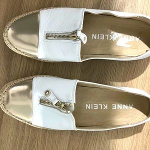 Anne Klein white never worn just had in my closet for a while.